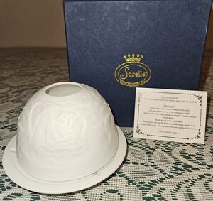 Sorelle Fine Porcelain Votive Tea Light Candle Holder with a Christmas Scene